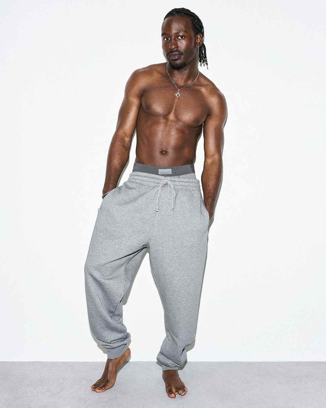 SKIMS男装线如何以普适性与舒适感重塑基础款市场(图21)