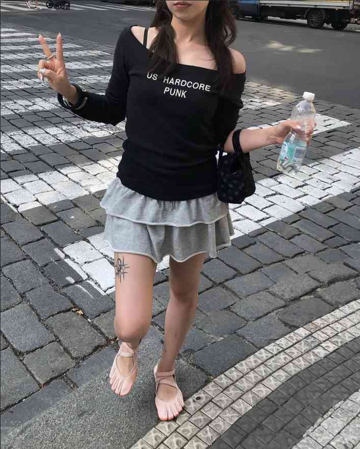 五趾鞋如何从小众走向主流？时尚趋势与搭配灵感解析(图22)