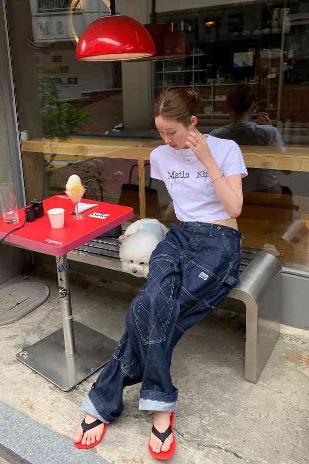 690美元人字拖登顶热搜，逆势走红背后的时尚消费逻辑(图22)