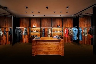 Demna重塑GUCCI美学，即看即买模式引领新风格浪潮(图8)