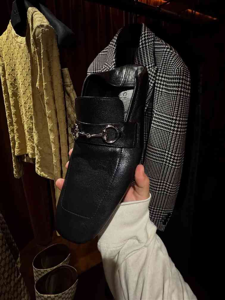 Demna重塑GUCCI美学，即看即买模式引领新风格浪潮(图13)