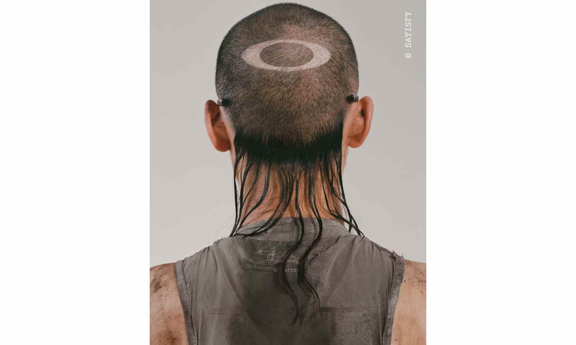 Satisfy与Oakley联名系列发布，融合时尚与运动功能 - 臻雅致裁服装网