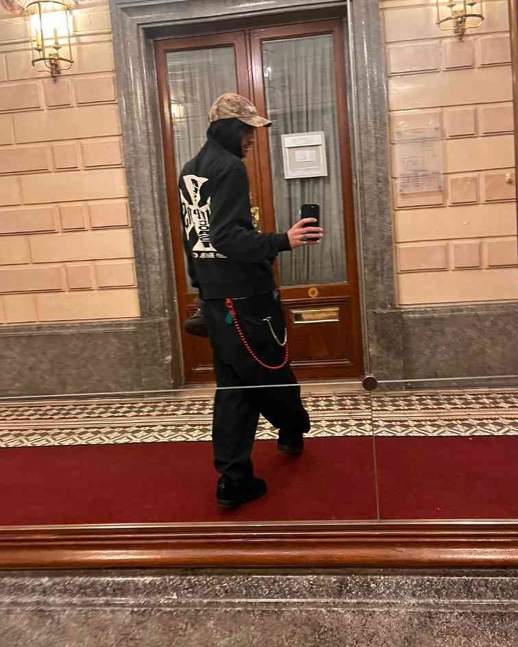 造型师如何引领潮流趋势？从幕后到台前的风格影响力(图9)