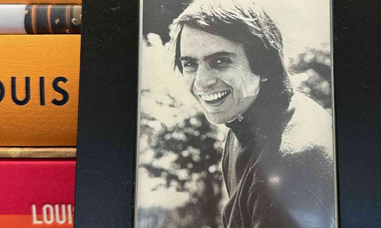 LV与苹果联名预热引猜测，菲董执掌后首秀前瞻 - 臻雅致裁服装网