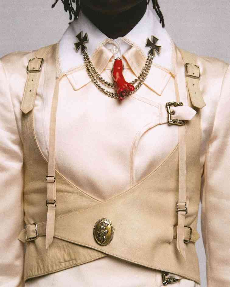 造型师如何引领潮流趋势？从幕后到台前的风格影响力(图16)