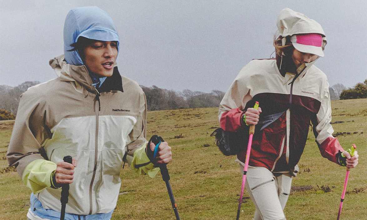 户外机能品牌春夏型录发布，展示森林色系与