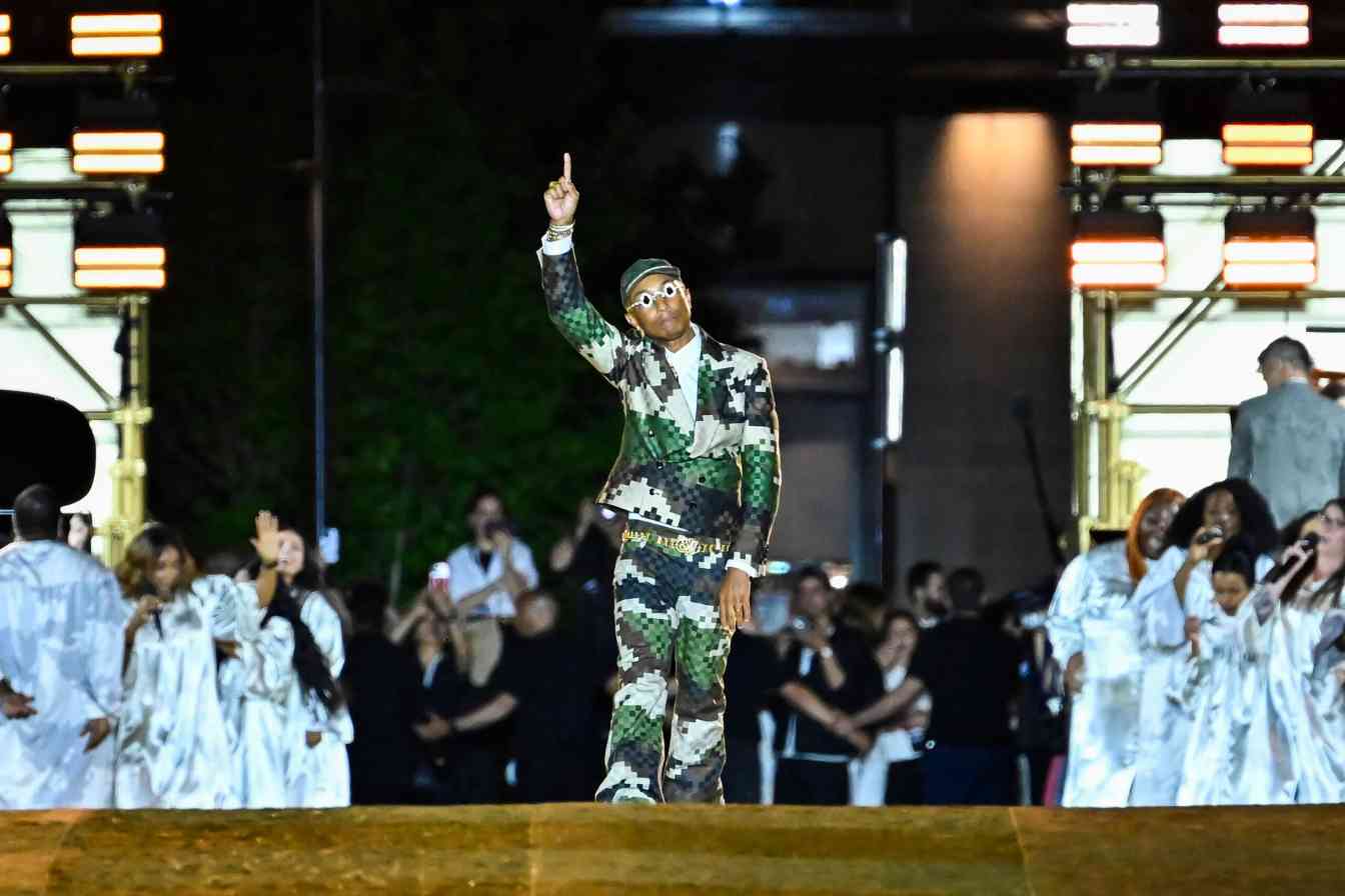 探索时尚品牌如何通过系列设计传递多元文化与团结理念(图12)