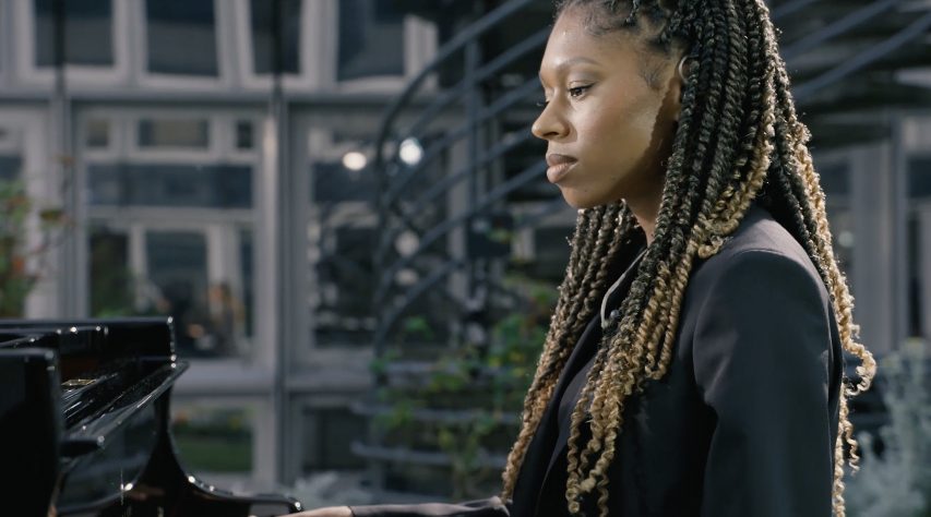 探索时尚品牌如何通过系列设计传递多元文化与团结理念(图11)