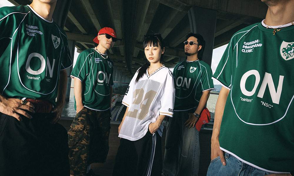 联名胶囊系列球服与牛仔短裤，打造夏日运动休闲造型 - 臻雅致裁服装网