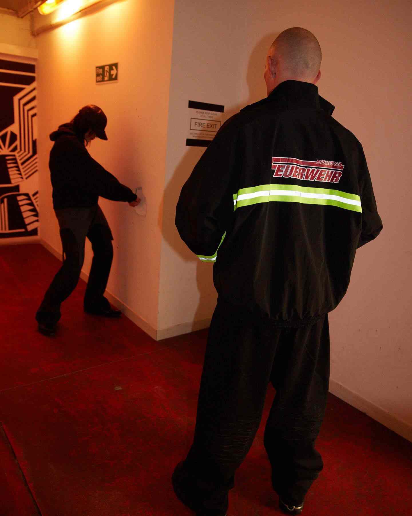 韩国新锐品牌如何以叛逆设计引领青年时尚潮流(图24)