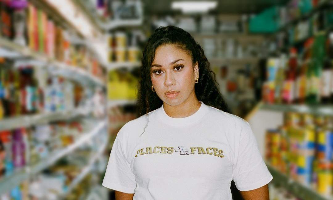 Rizla UK与PLACES+FACES联名系列发布，融合街头潮流与经典元素 - 臻雅致裁服装网