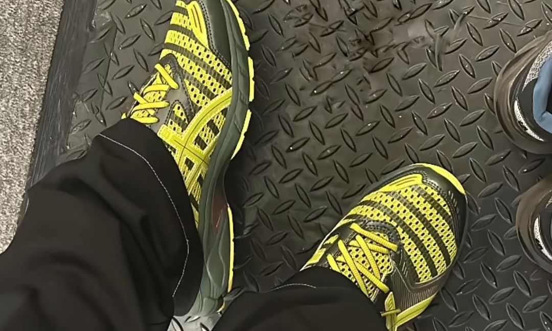 Kiko Kostadinov x ASICS 全新联名鞋款曝光，多款配色引期待 - 臻雅致裁服装网