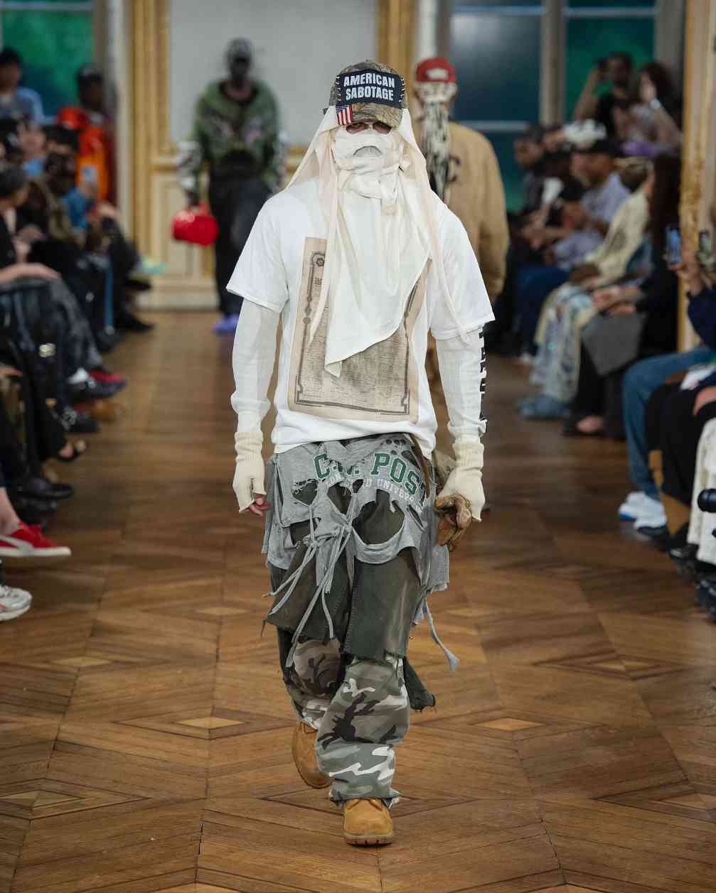 AWGE首秀解析：A$AP Rocky的时尚宣言与身份转变(图4)