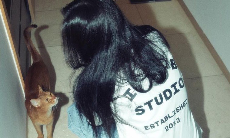 IAB Studio胶囊系列发布 宣美演绎复古纪念单品 - 臻雅致裁服装网