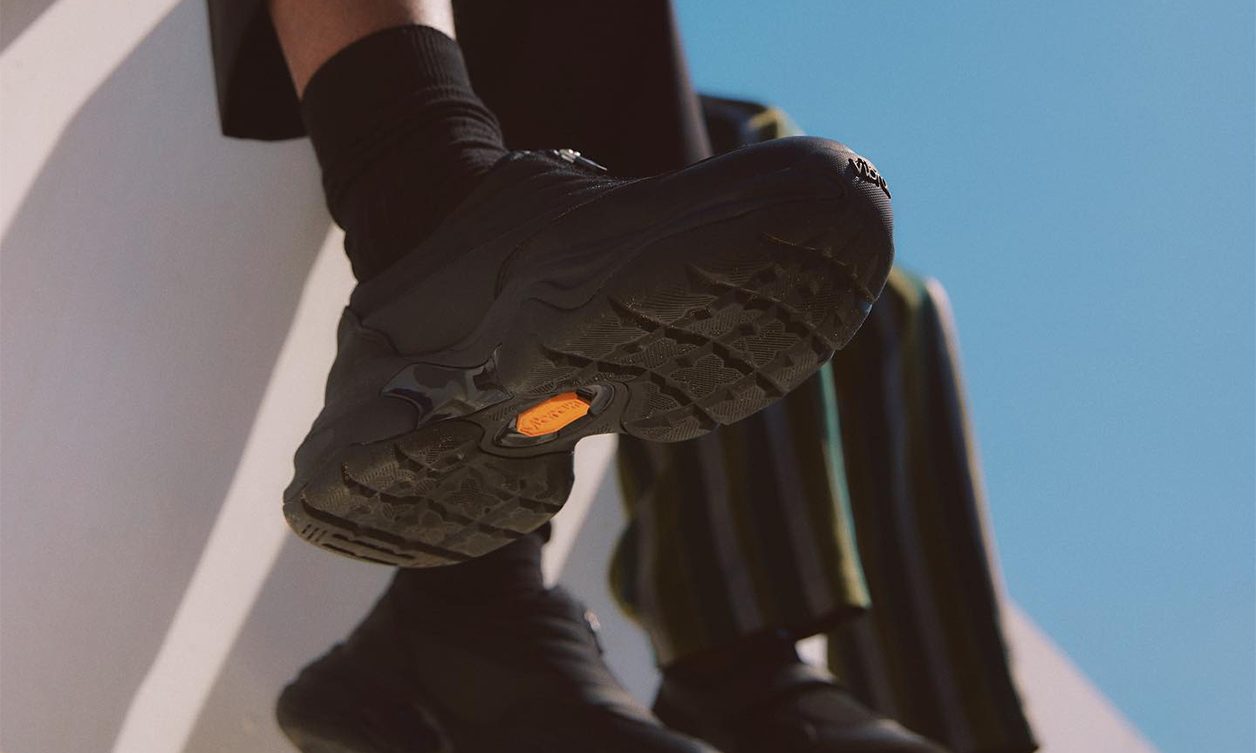 日系小众球鞋品牌崛起：传统工艺与现代设计的融合 - 臻雅致裁服装网