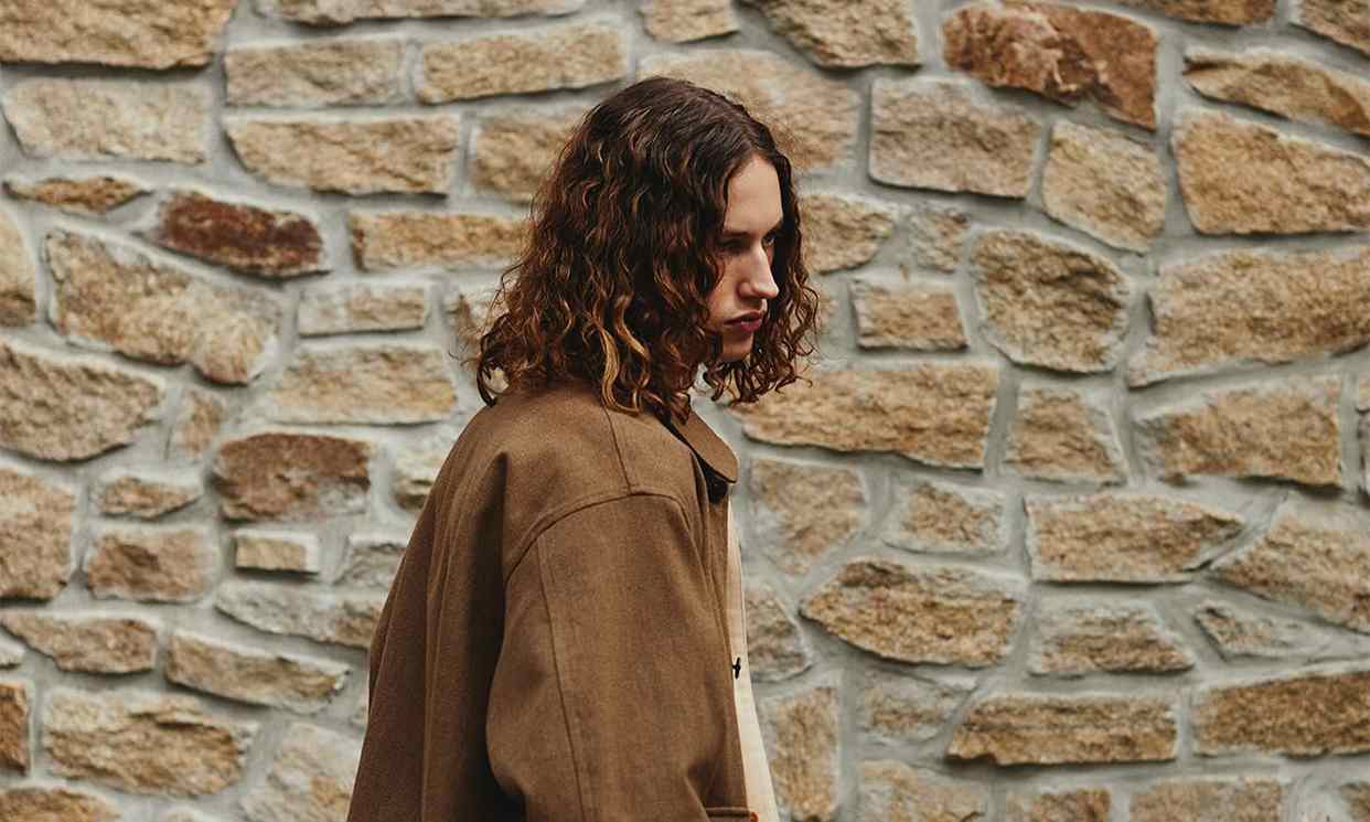 秋冬系列融合正装与工装灵感，诠释层次感与强大气场 - 臻雅致裁服装网