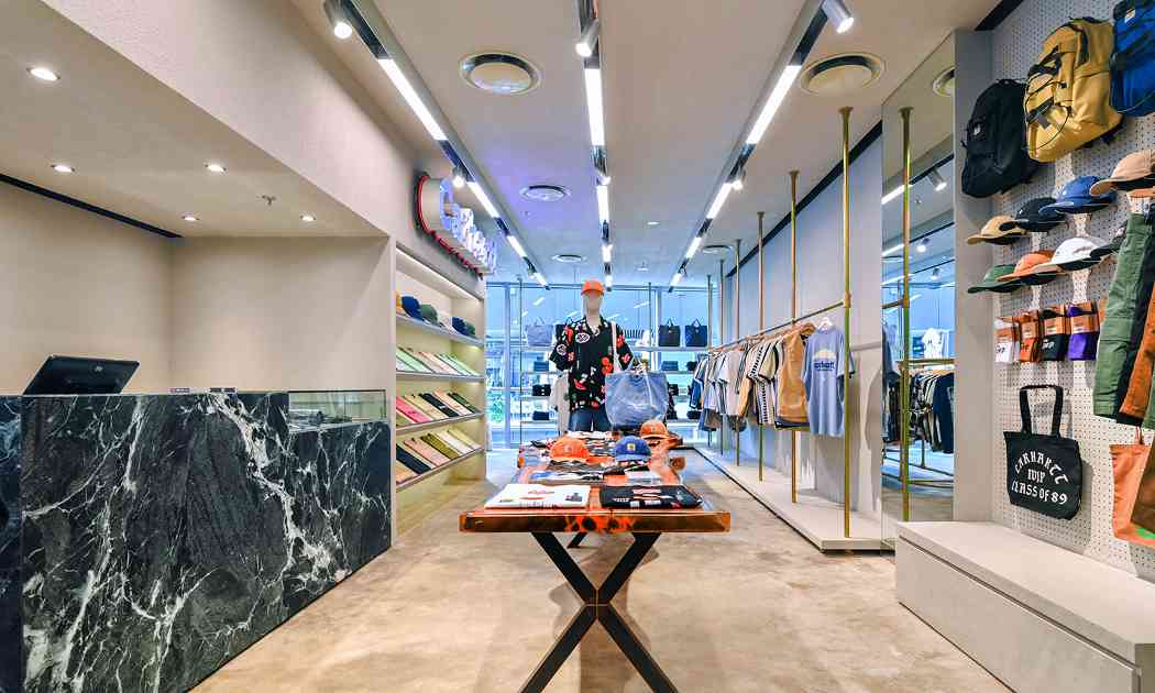 Carhartt WIP旗舰店重装开业，探索工装时尚与街头文 - 臻雅致裁服装网