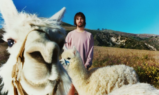 A.P.C. 携手澳洲乐队 Tame Impala 推出胶囊系列 - 臻雅致裁服装网