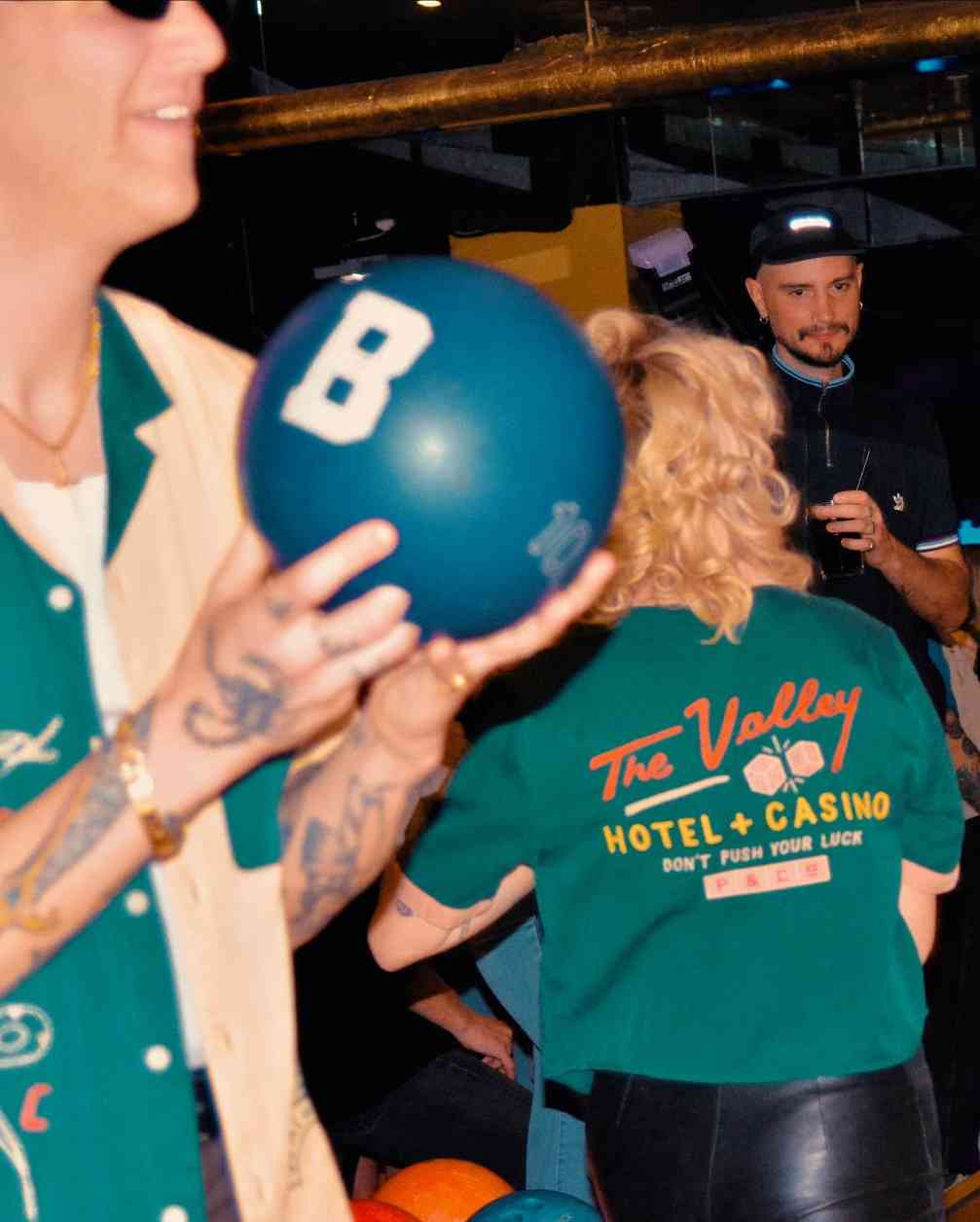 小众运动穿搭，终于轮到保龄球了(图1)