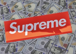Supreme再度易主，新东家能否扭转颓势引关注(图1)